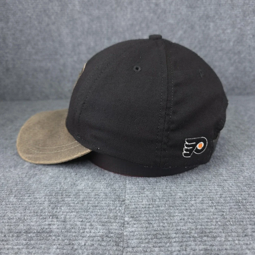 VINTAGE Philadelphia Flyers‎ Hat Cap Strap Back Black NHL Hockey American Needle